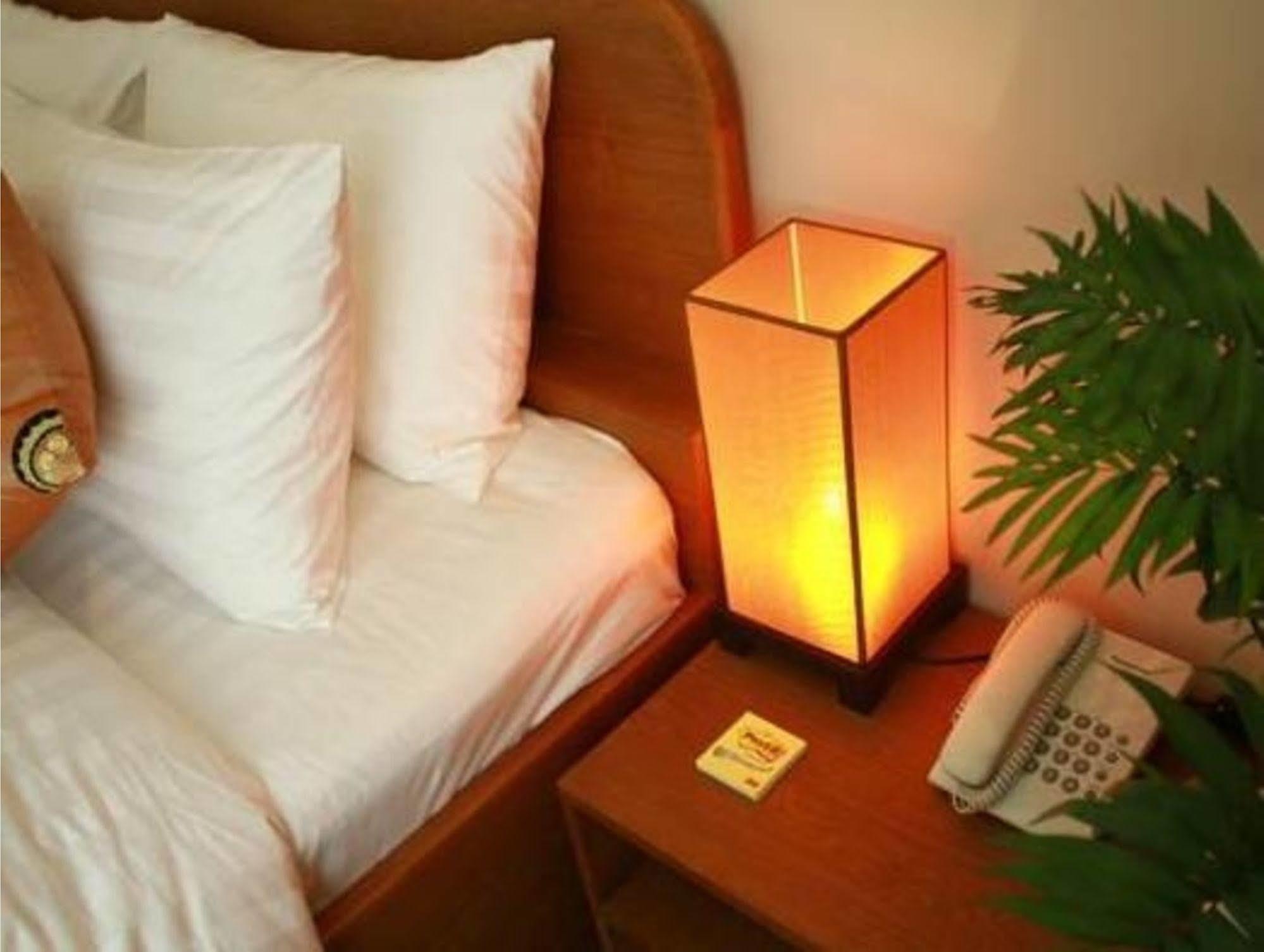 Little Saigon Boutique Hotel Хошимин Экстерьер фото