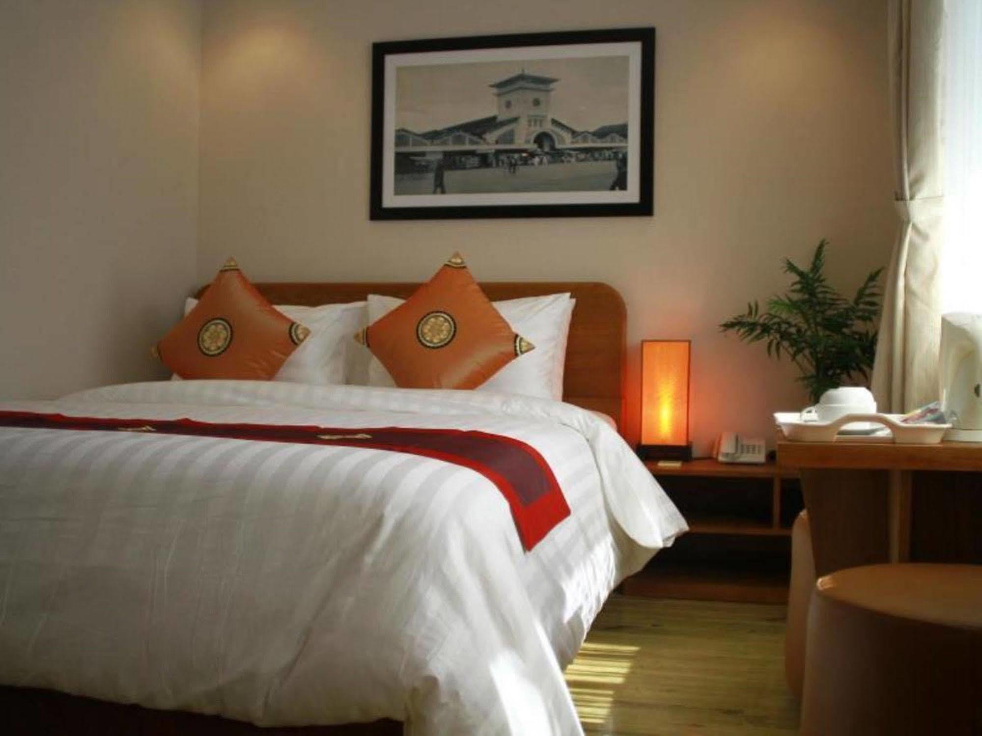 Little Saigon Boutique Hotel Хошимин Экстерьер фото